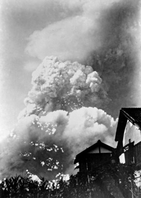 広島で撮影された原子雲の写真